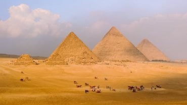 A picture of one of the visits from the wonderful pyramid area in Giza