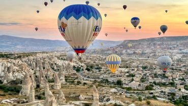 hot air balloon ride in Cappadocia