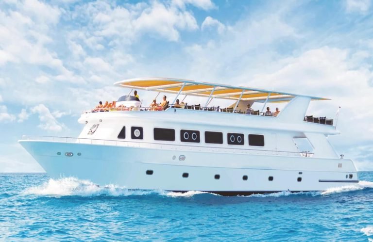 Great picture of a boat in Ras Mohammed