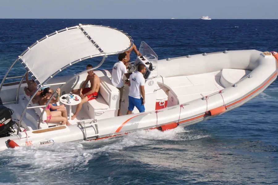 Incredible snapshot of a speedboat ride in Hurghada