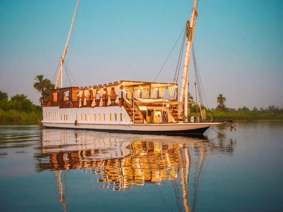private dahabiya boat tour egypt