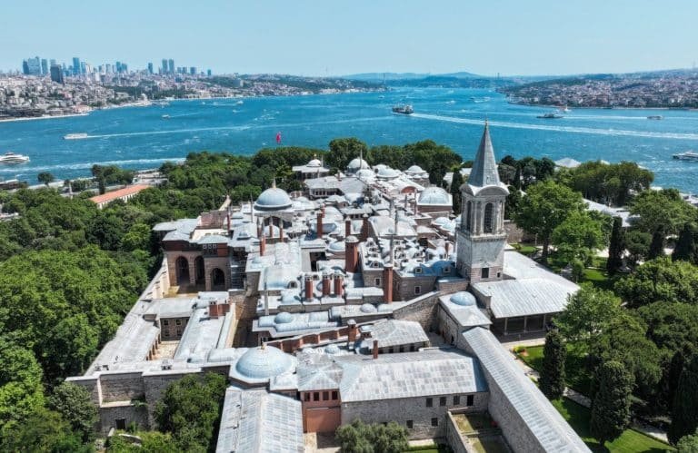 a great photo of topkapi palace