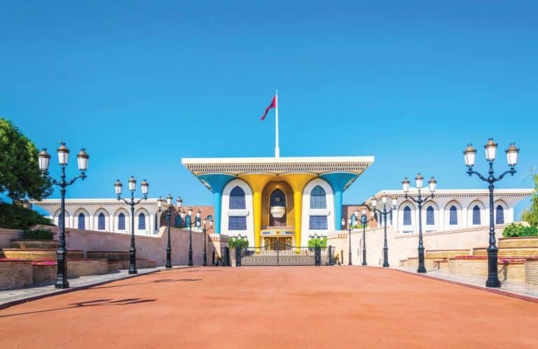 a wonderful photo of al alam palace