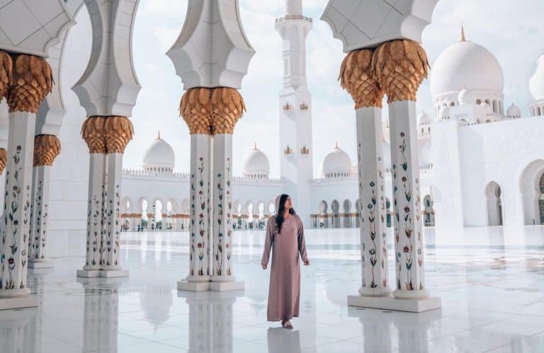 A wonderful picture of a woman from inside Sheikh Zayed Mosque