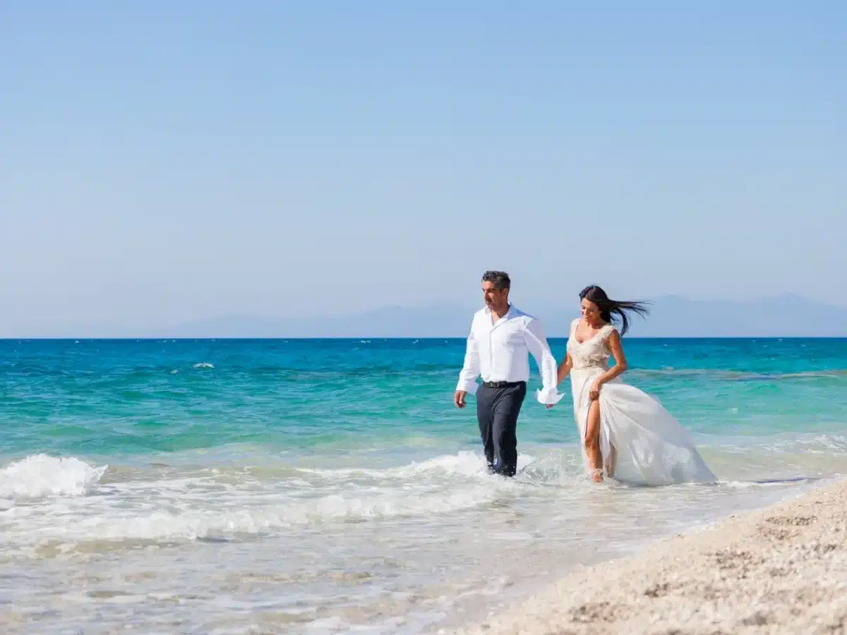 Romantic Spots to Visit in Egypt: 10 Unforgettable Destinations for Couples 2026 5 A stunning photo of a couple on one of the beaches in Marsa Alam - Romantic Spots to Visit in Egypt